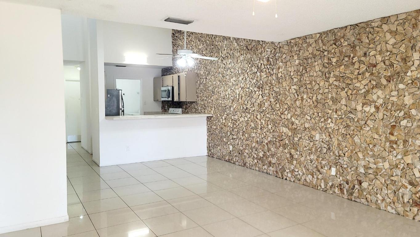 WOODSCAPE TOWNHOMES - Residential Lease