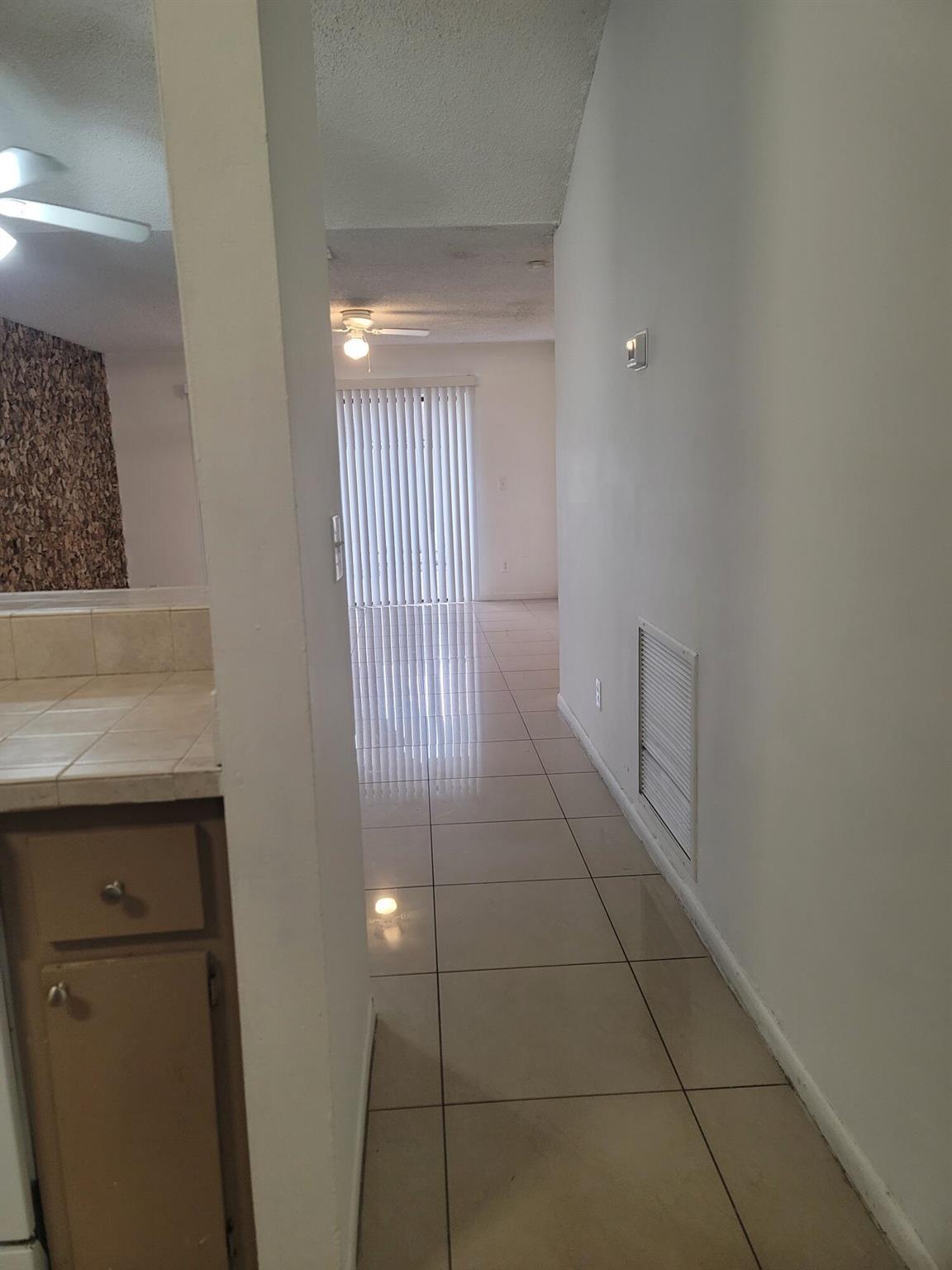 WOODSCAPE TOWNHOMES - Residential Lease