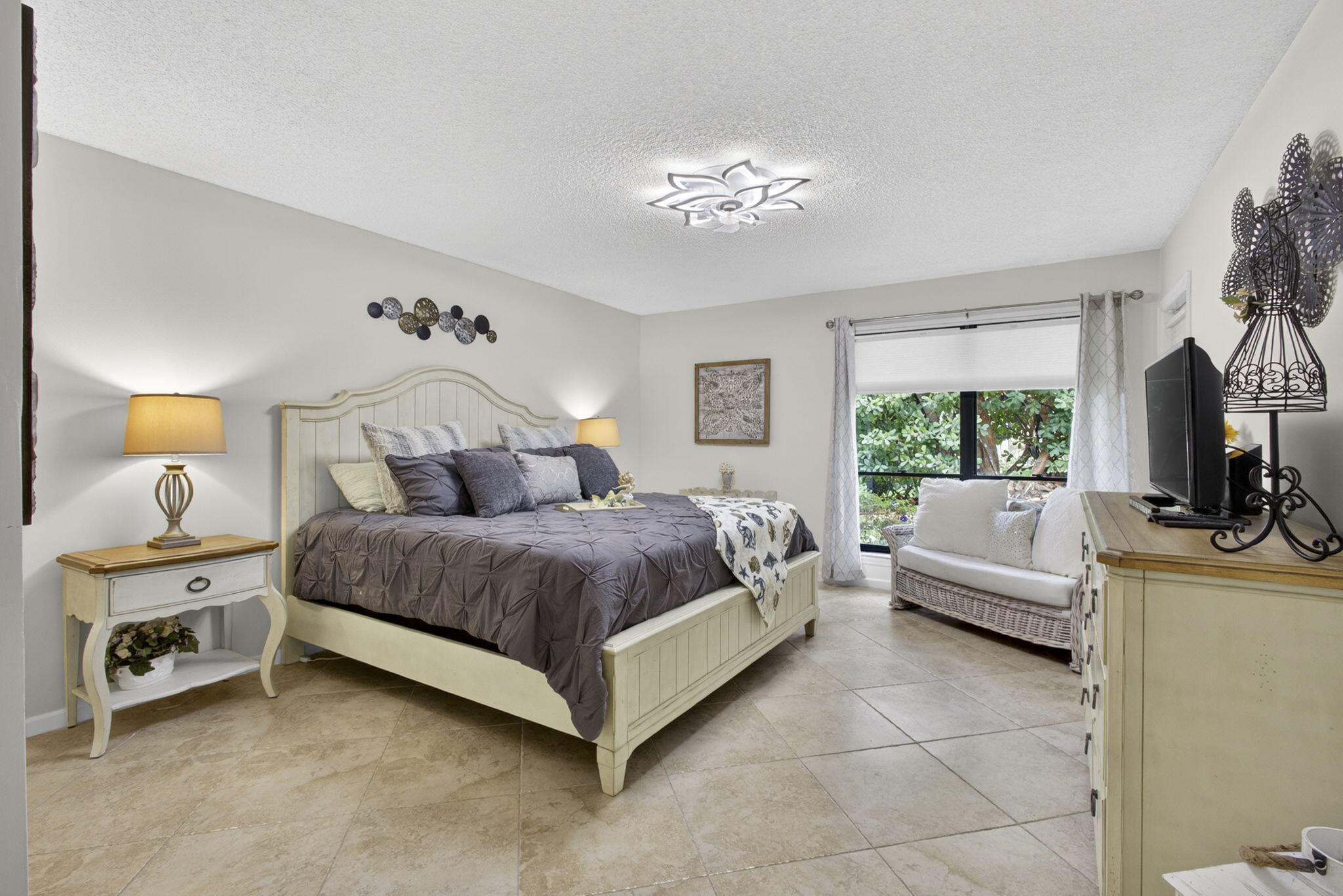 LEXINGTON GREEN CONDO - Residential