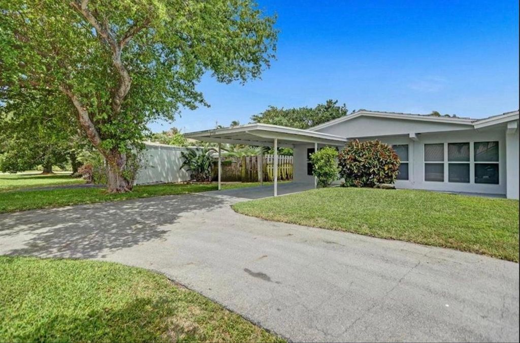 Photo of 2719 NE 28th Street, Lighthouse Point, FL 33064 (MLS # R11136410)