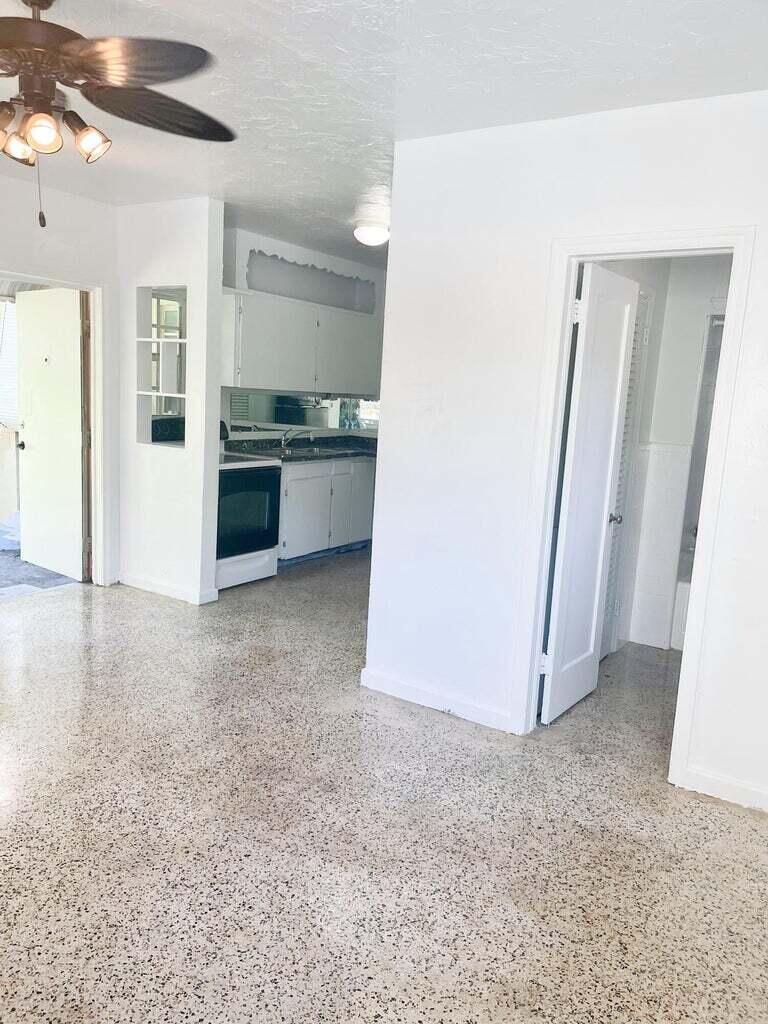 LAKE WORTH TOWN OF - Residential