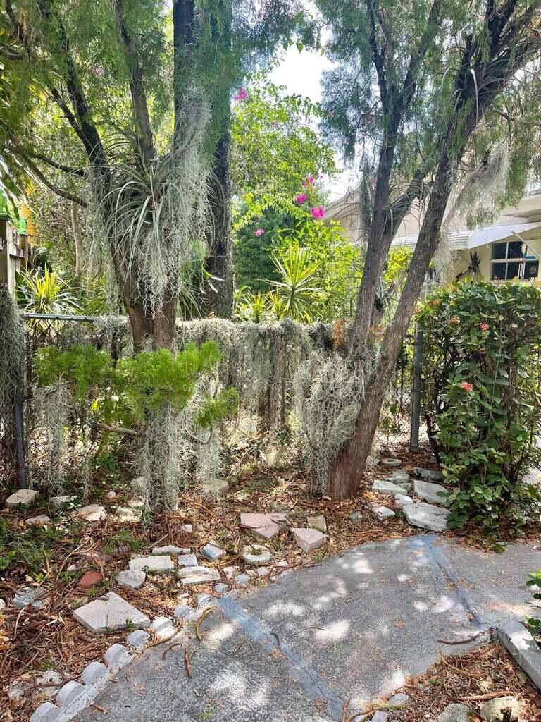 LAKE WORTH TOWN OF - Residential