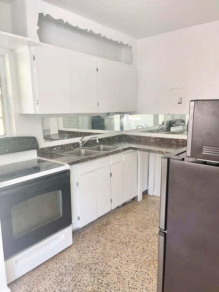 LAKE WORTH TOWN OF - Residential