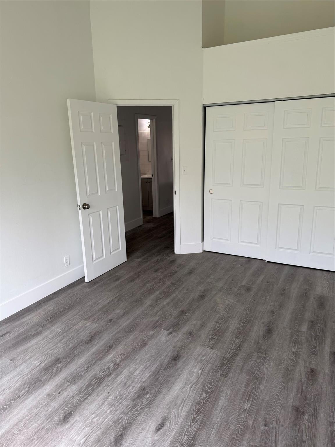 ORCHARD LAKE TOWN HOUSES - Residential Lease