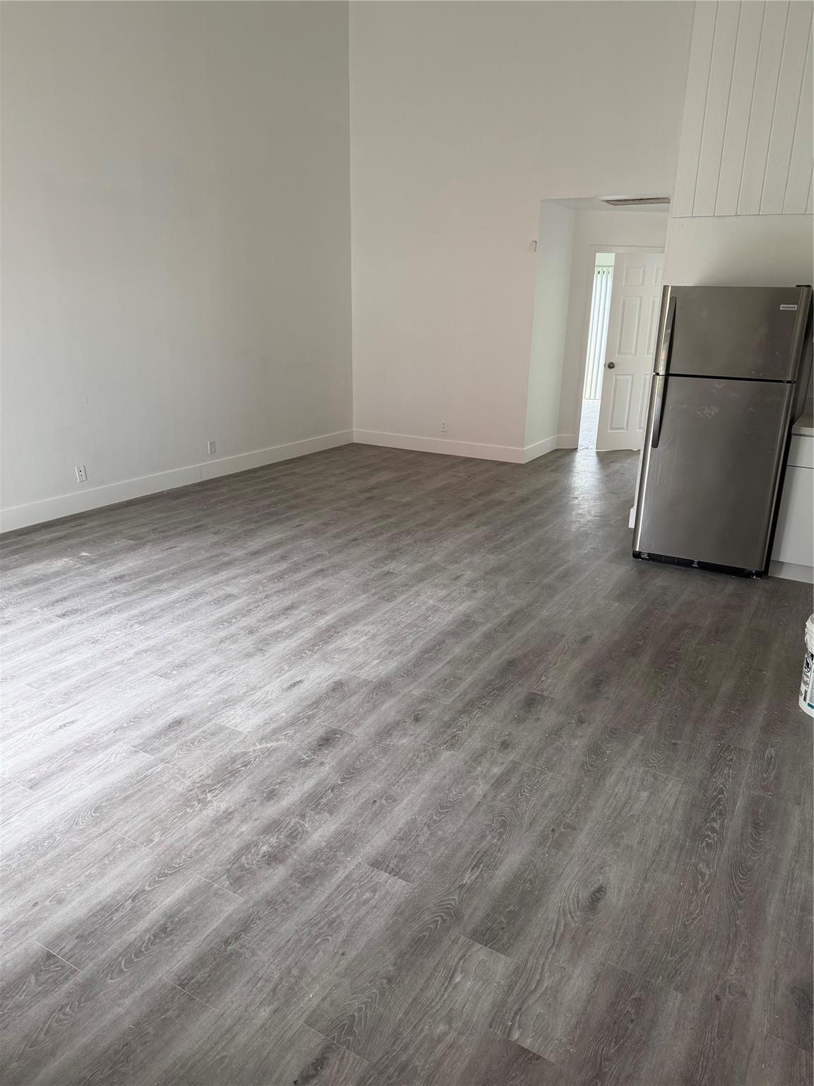 ORCHARD LAKE TOWN HOUSES - Residential Lease