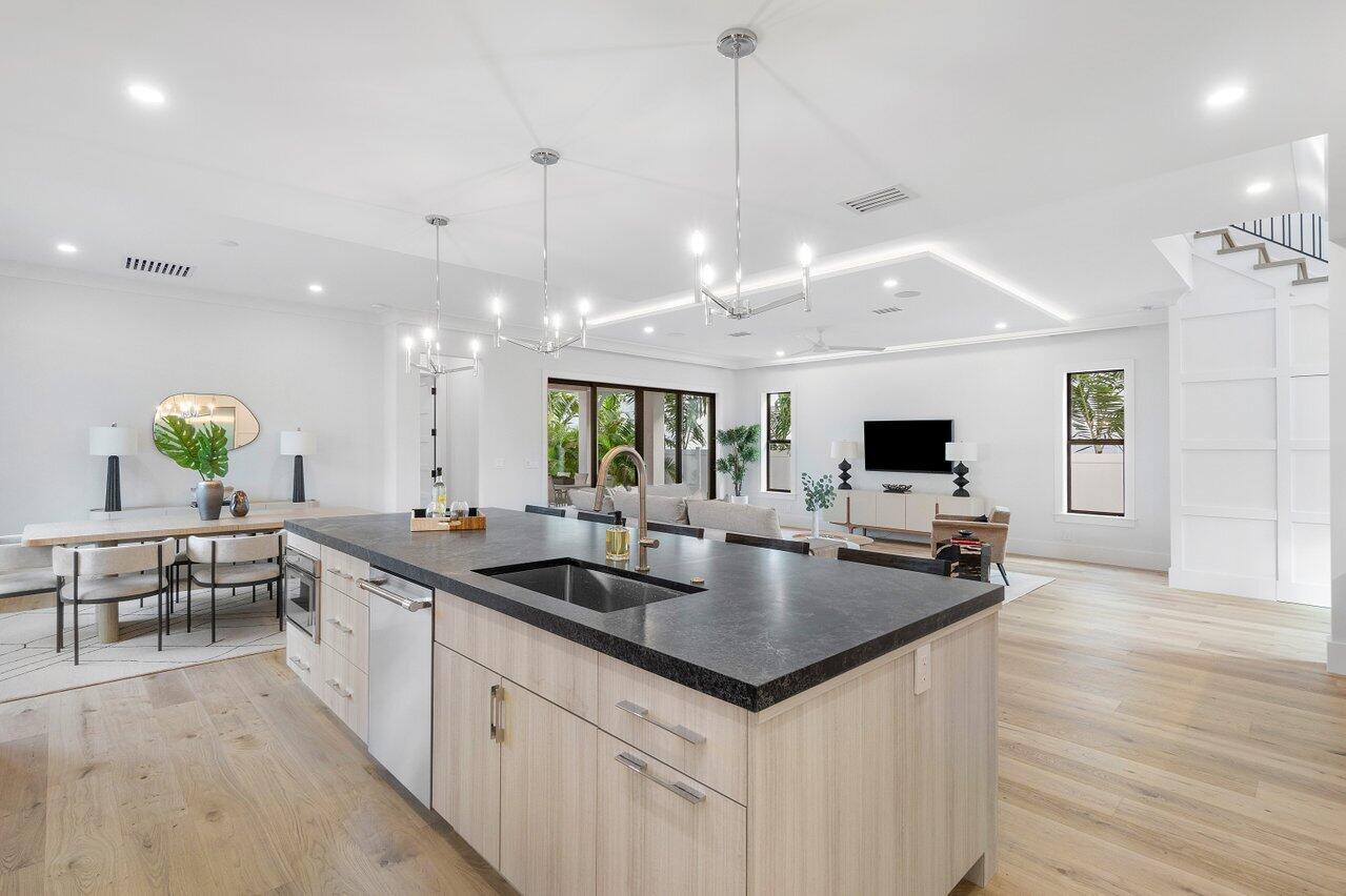 LA HACIENDA DELRAY - Residential