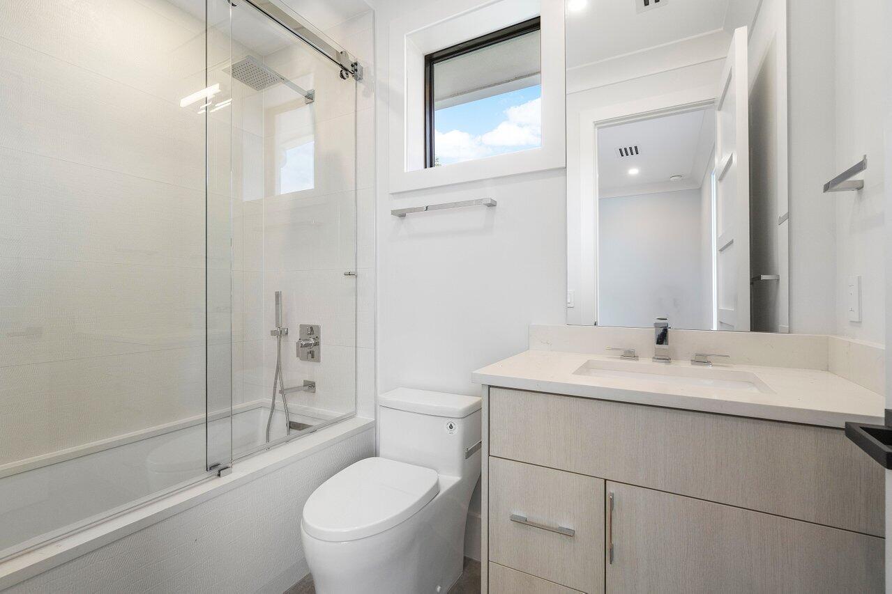 LA HACIENDA DELRAY - Residential