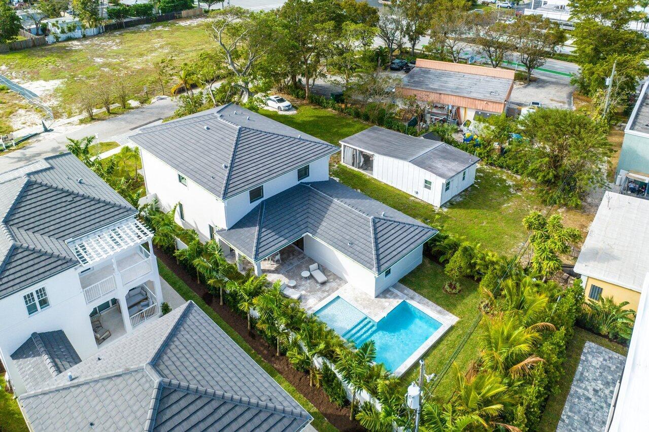 LA HACIENDA DELRAY - Residential