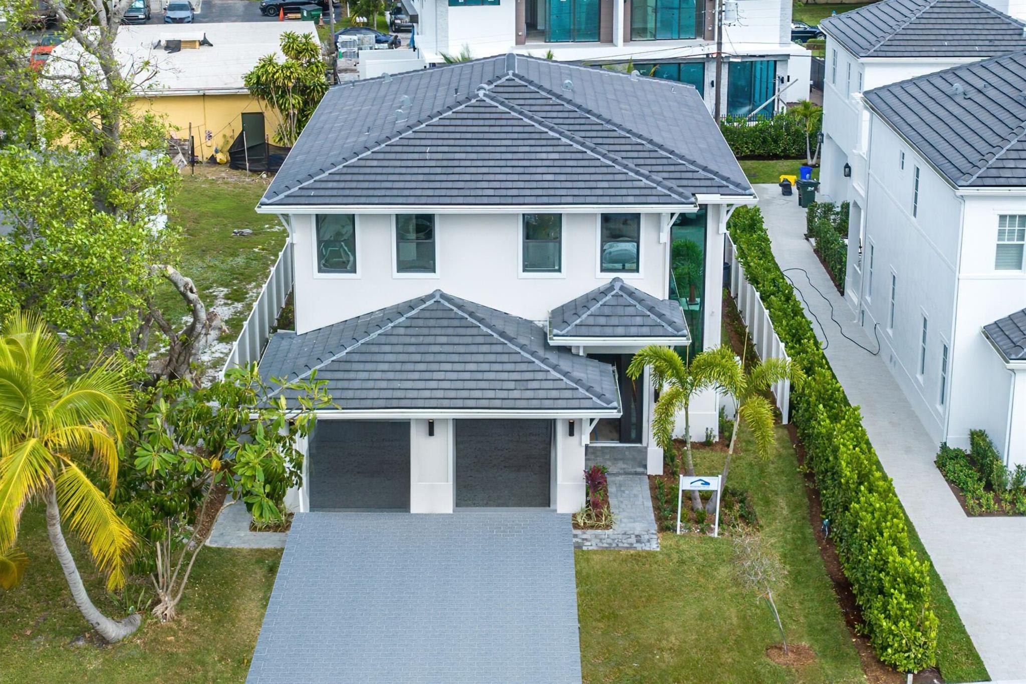 LA HACIENDA DELRAY - Residential