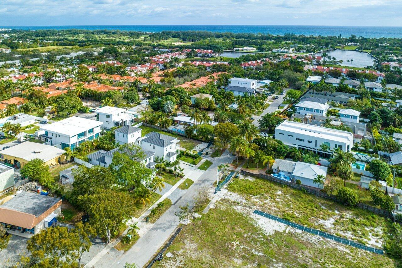 LA HACIENDA DELRAY - Residential