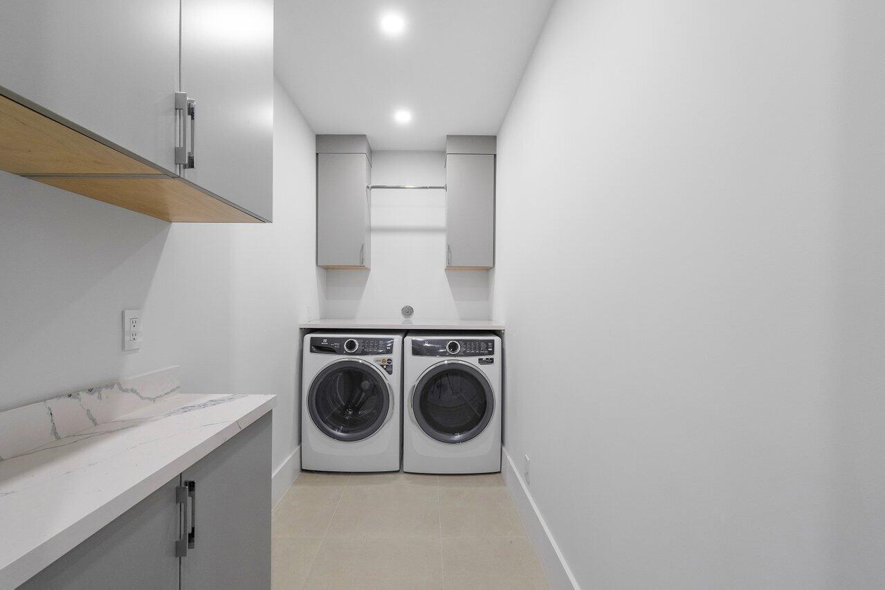 LA HACIENDA DELRAY - Residential