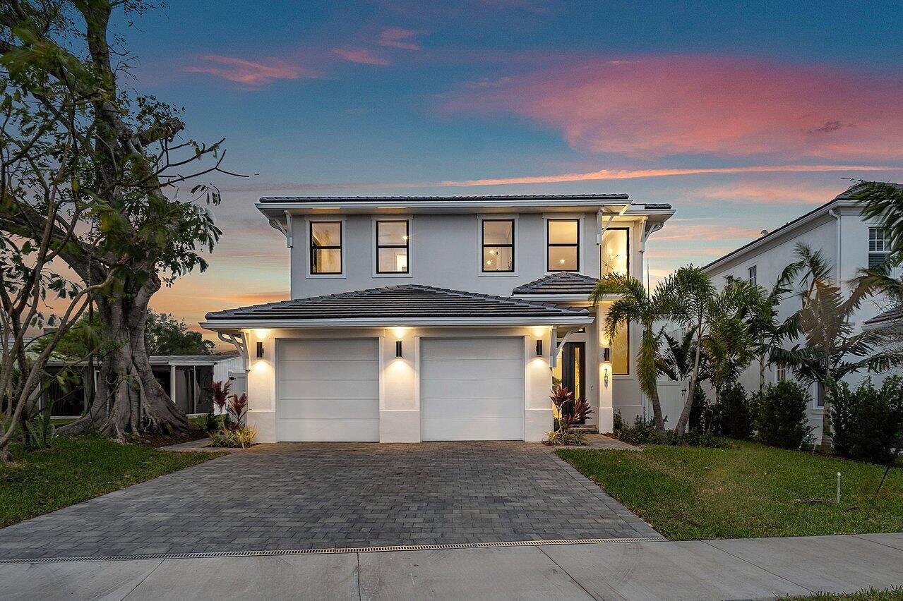 LA HACIENDA DELRAY - Residential