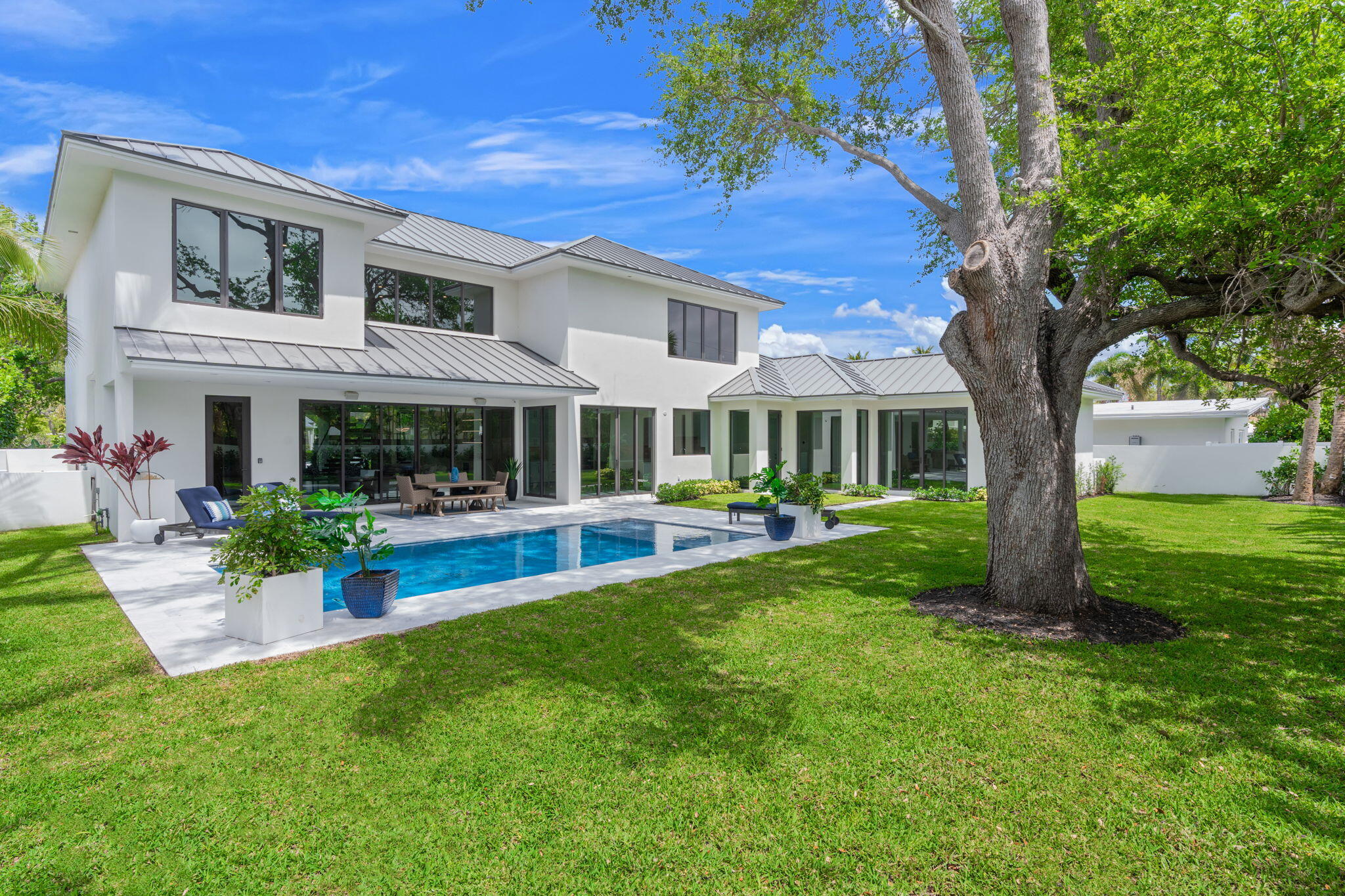 BEACH WAY HEIGHTS UNIT - Residential