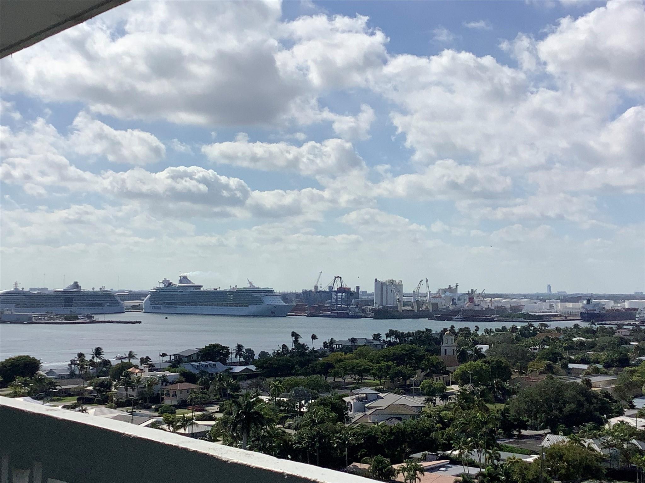 Breakwater Towers CO-OP - Residential