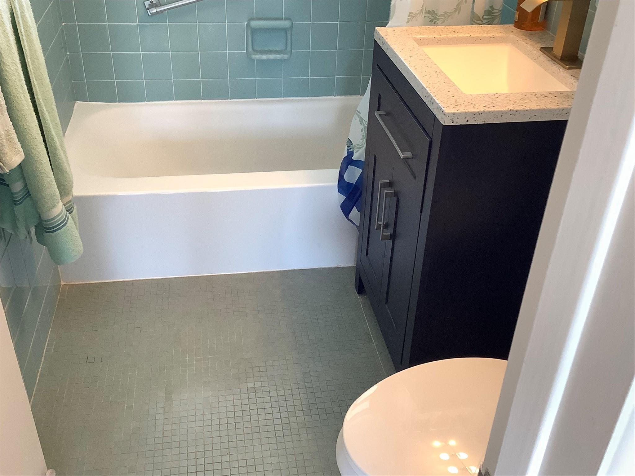 Breakwater Towers CO-OP - Residential