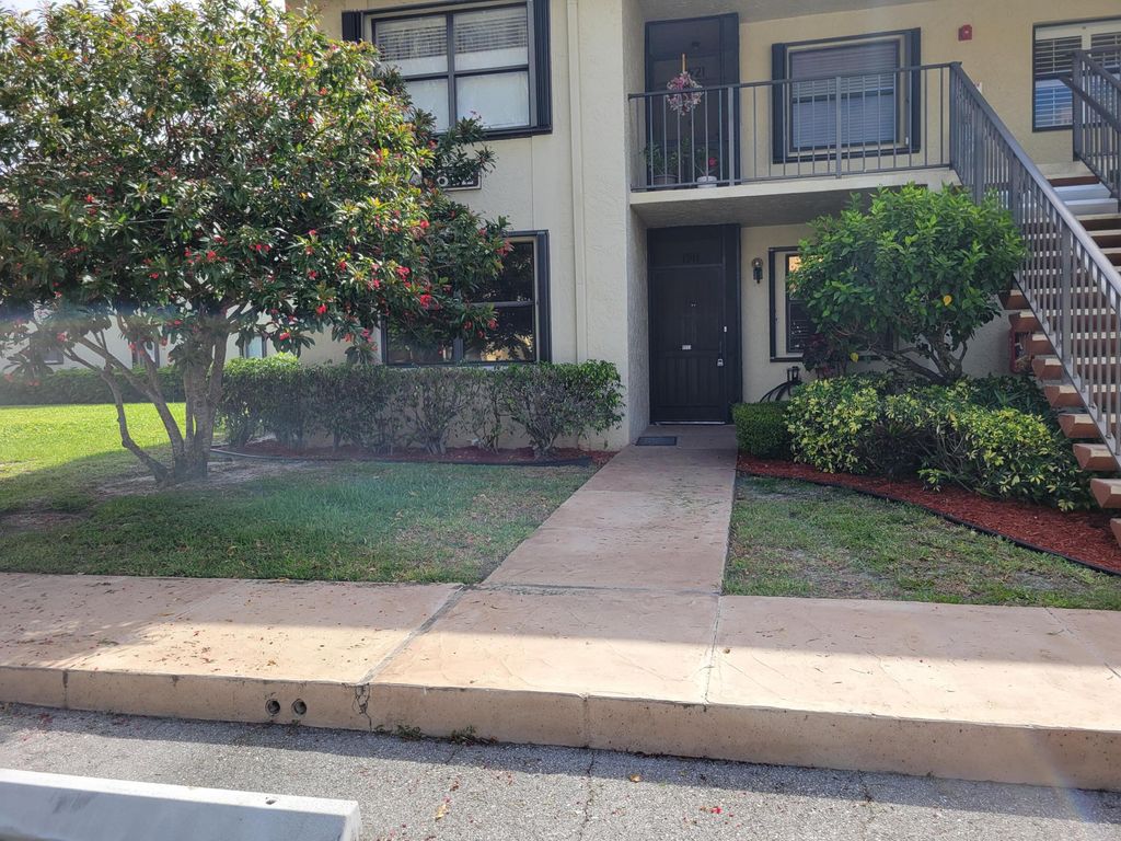 Photo of 7892 Willow Spring Drive #1511, Lake Worth, FL 33467 (MLS # B26016269)