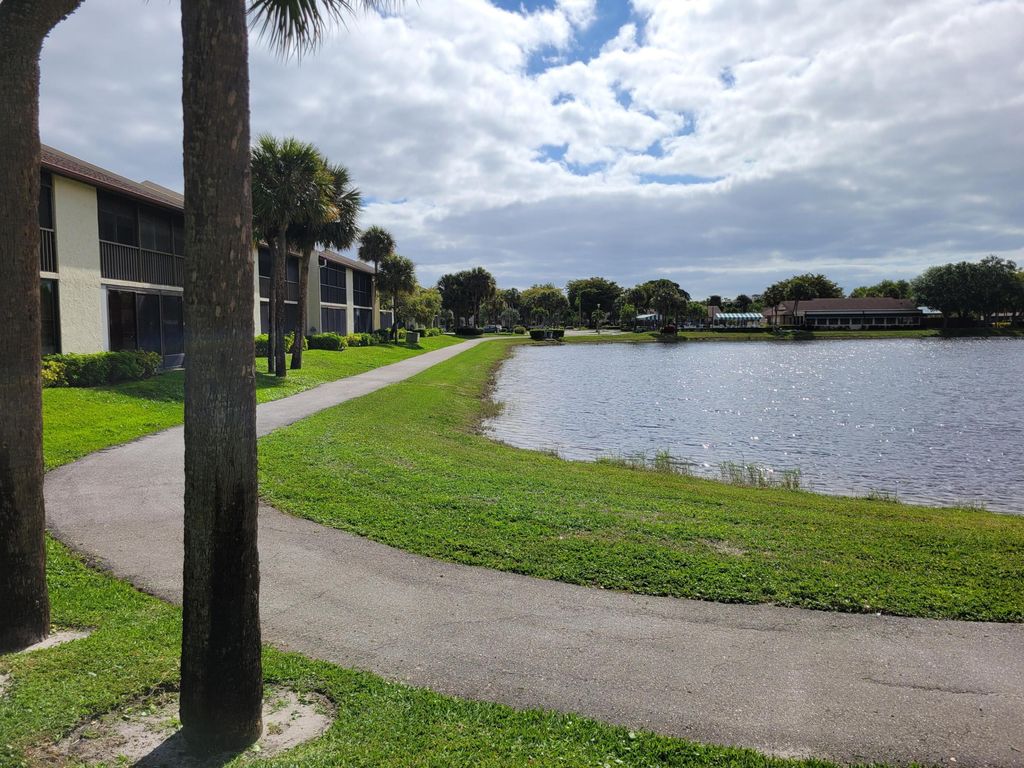Photo of 7892 Willow Spring Drive #1511, Lake Worth, FL 33467 (MLS # B26016269)
