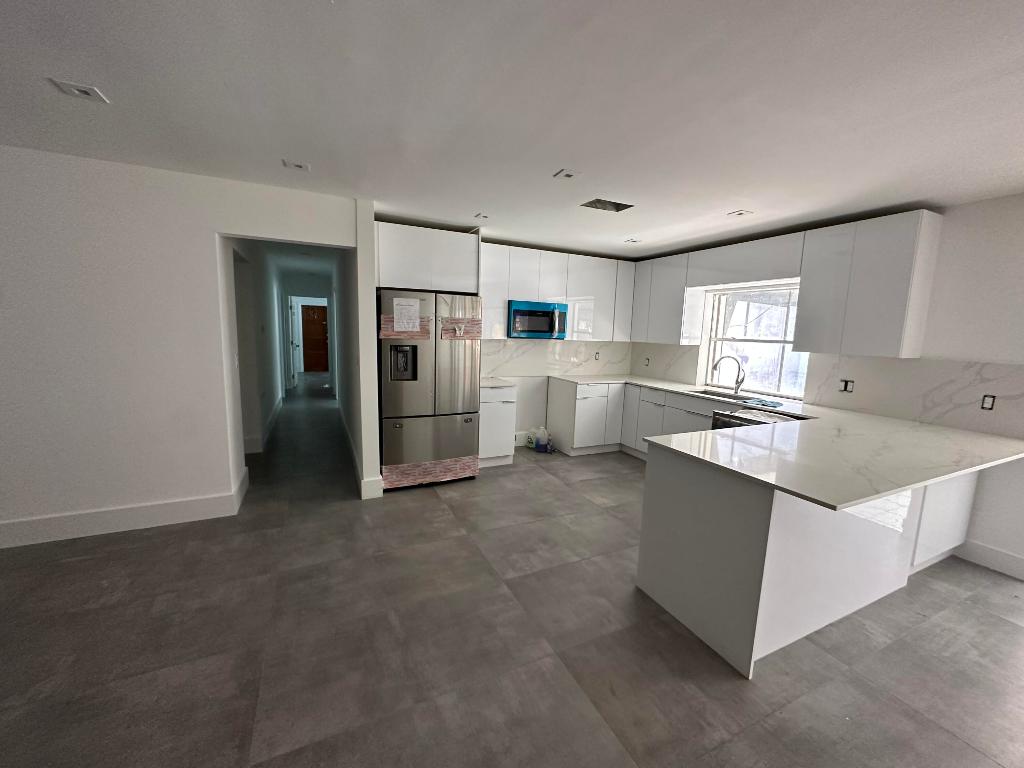 Broward Gardens - Residential Lease