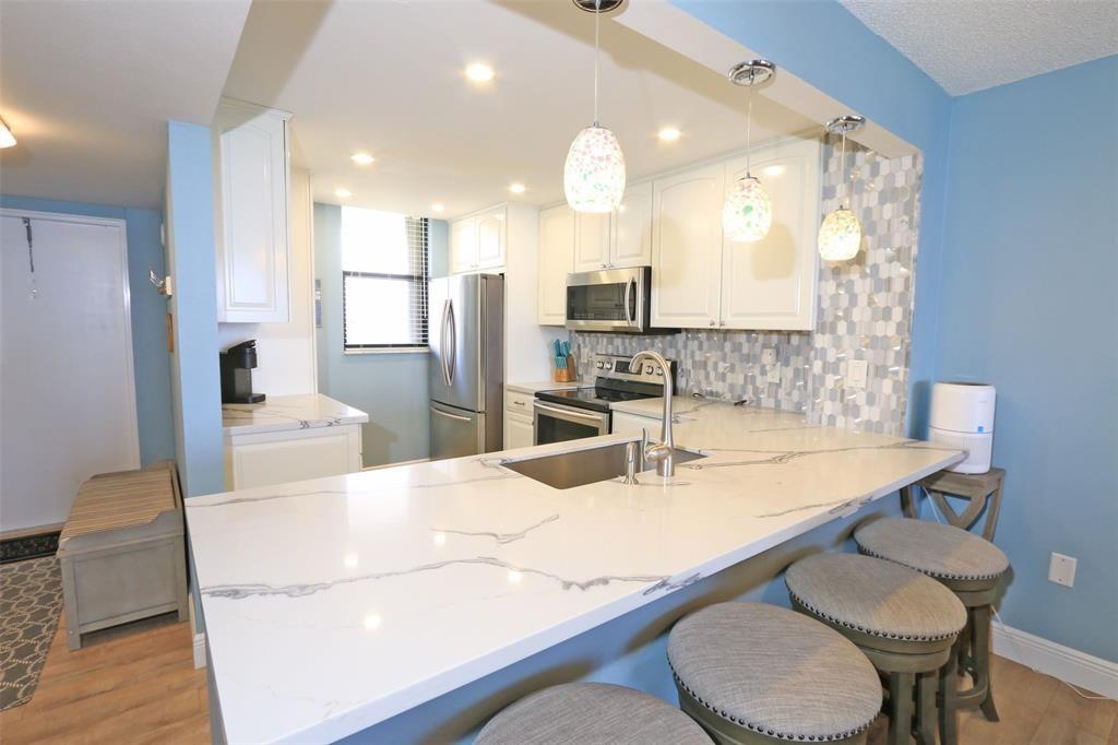 9940 S Ocean Dr 607