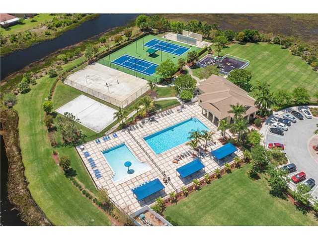 FIRST REPLAT OF PORTOFINO ISLES - Residential