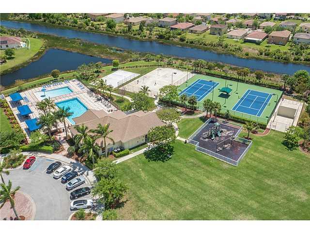 FIRST REPLAT OF PORTOFINO ISLES - Residential