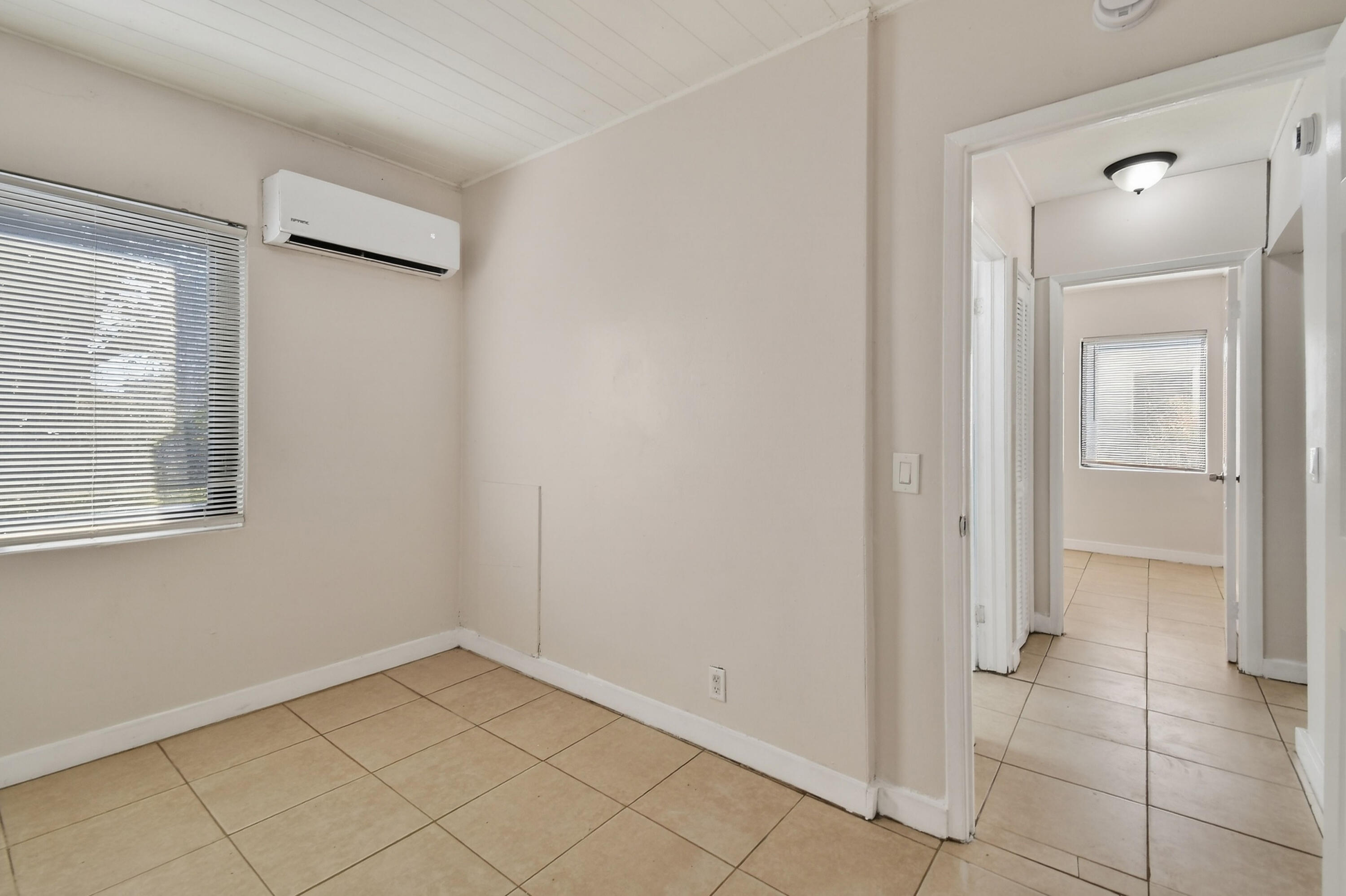 PLEASANT HEIGHTS - Residential Lease