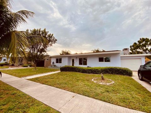 A home in Lake Worth