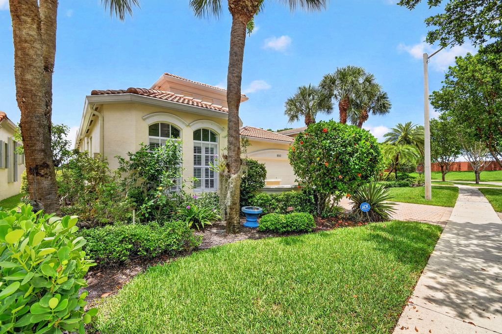 Photo of 8553 E Via Grande E, Wellington, FL 33411 (MLS # B26039275)