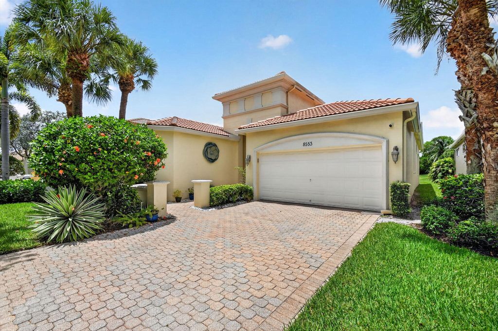 Photo of 8553 E Via Grande E, Wellington, FL 33411 (MLS # B26039275)