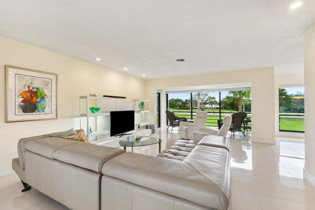 Photo of 3832 Quail Ridge Drive N #Blue Heron, Boynton Beach, FL 33436 (MLS # R10942962)