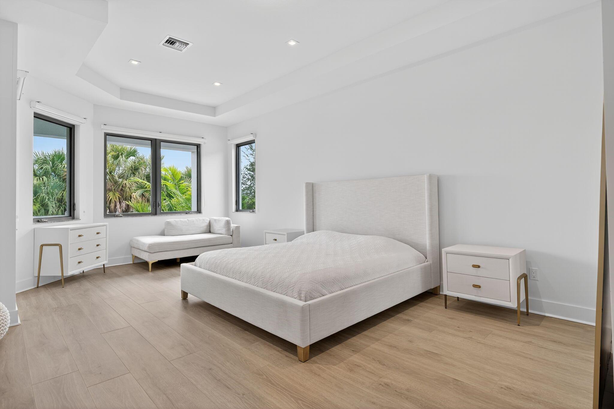 ALTON NEIGHBORHOOD - Residential