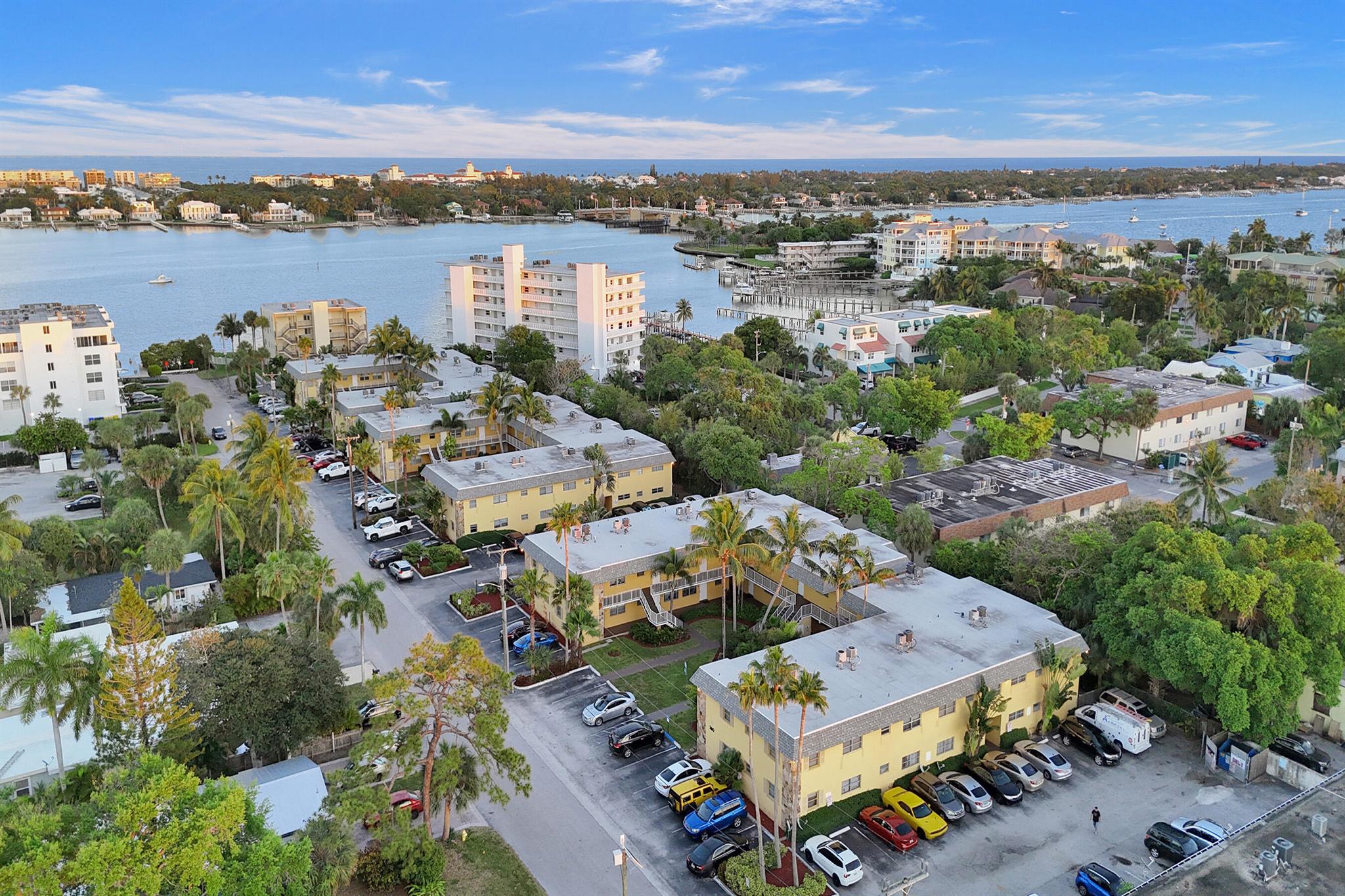 200 Croton 202 Avenue 202