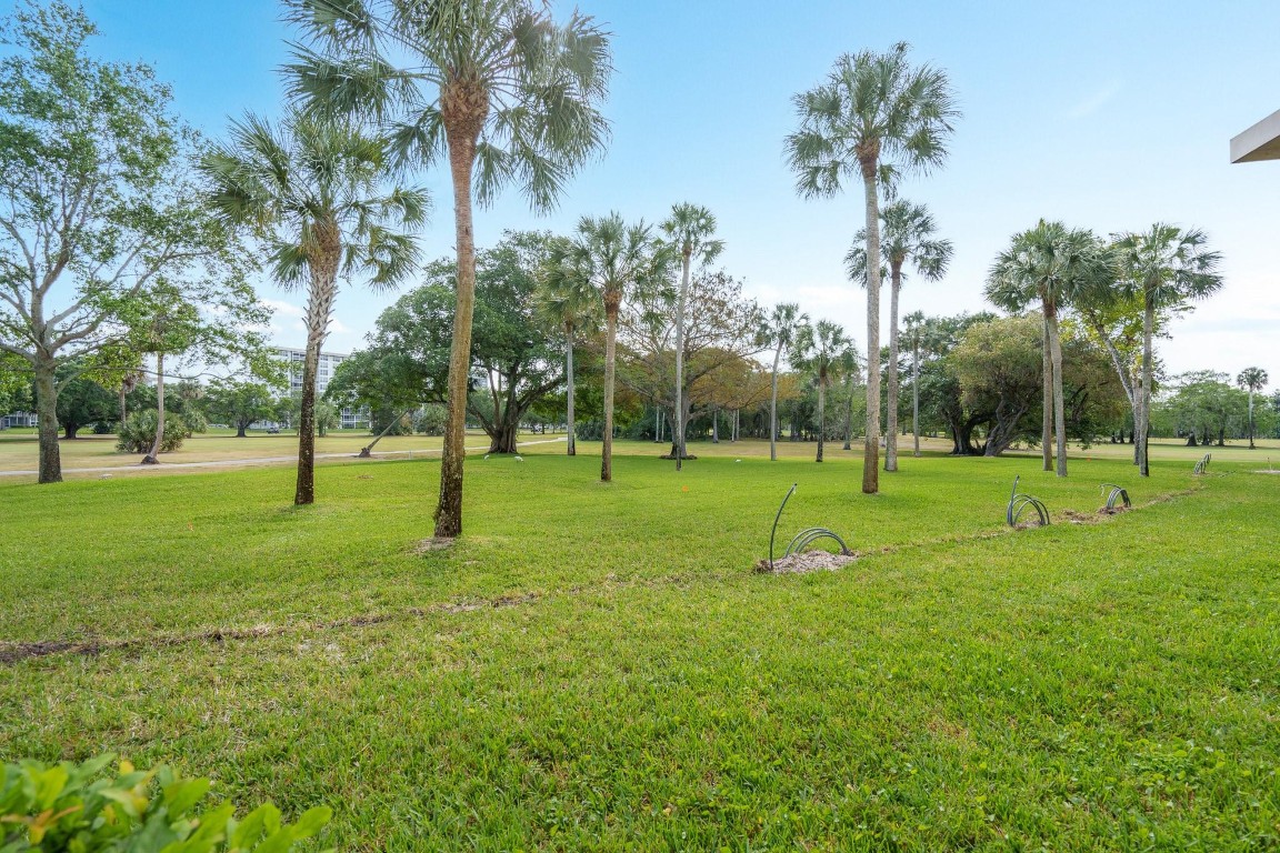 NO 70 PALM-AIRE COUNTRY CLUB - Residential