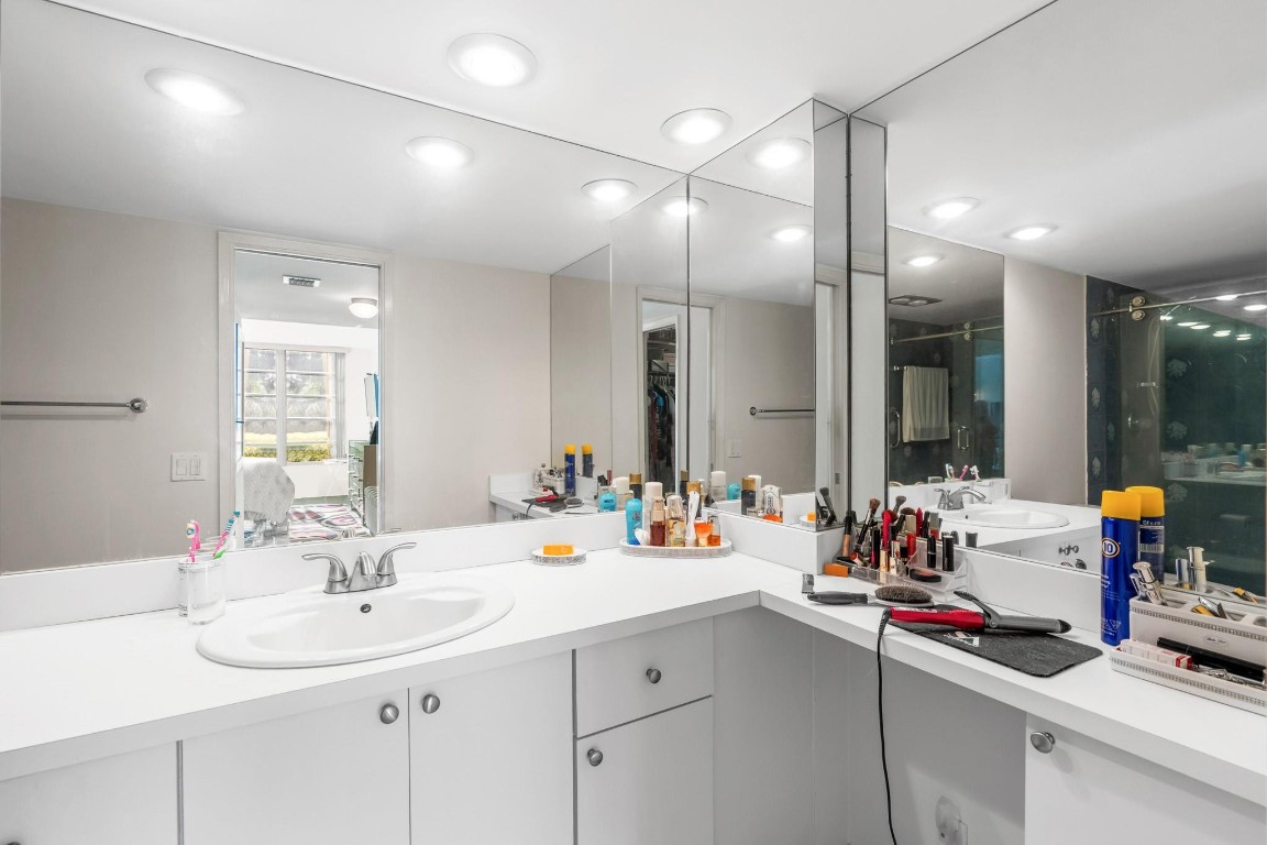 NO 70 PALM-AIRE COUNTRY CLUB - Residential