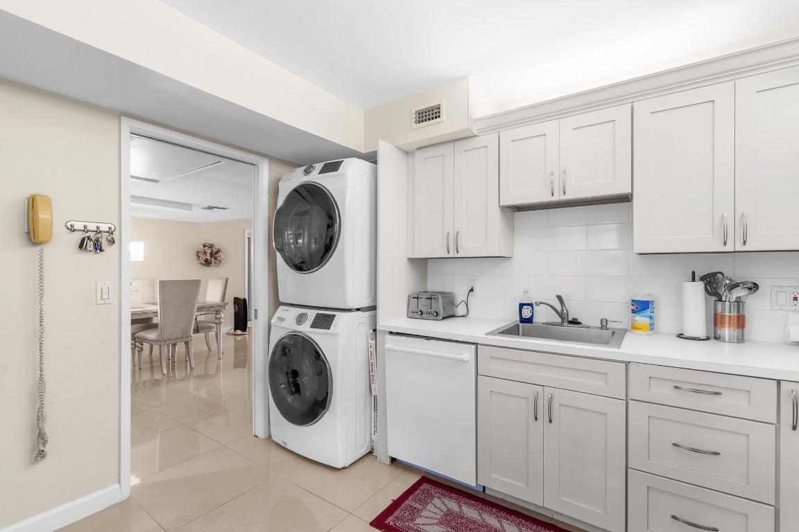 NO 70 PALM-AIRE COUNTRY CLUB - Residential