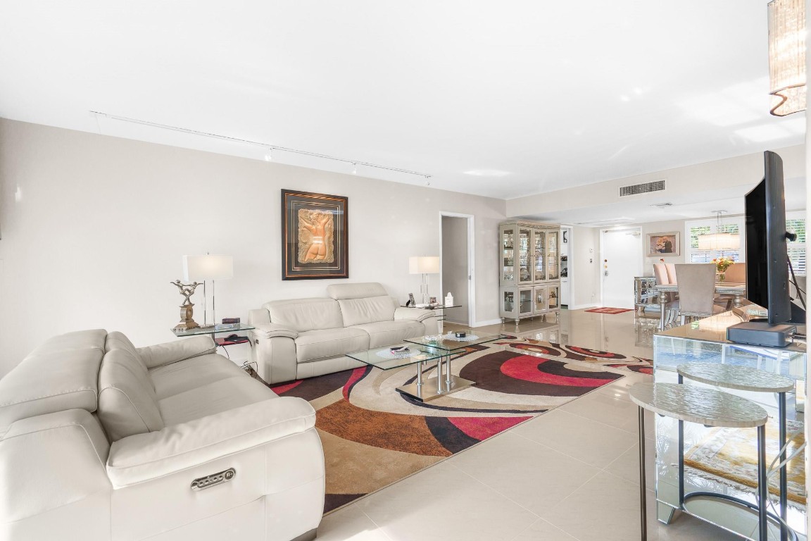 NO 70 PALM-AIRE COUNTRY CLUB - Residential