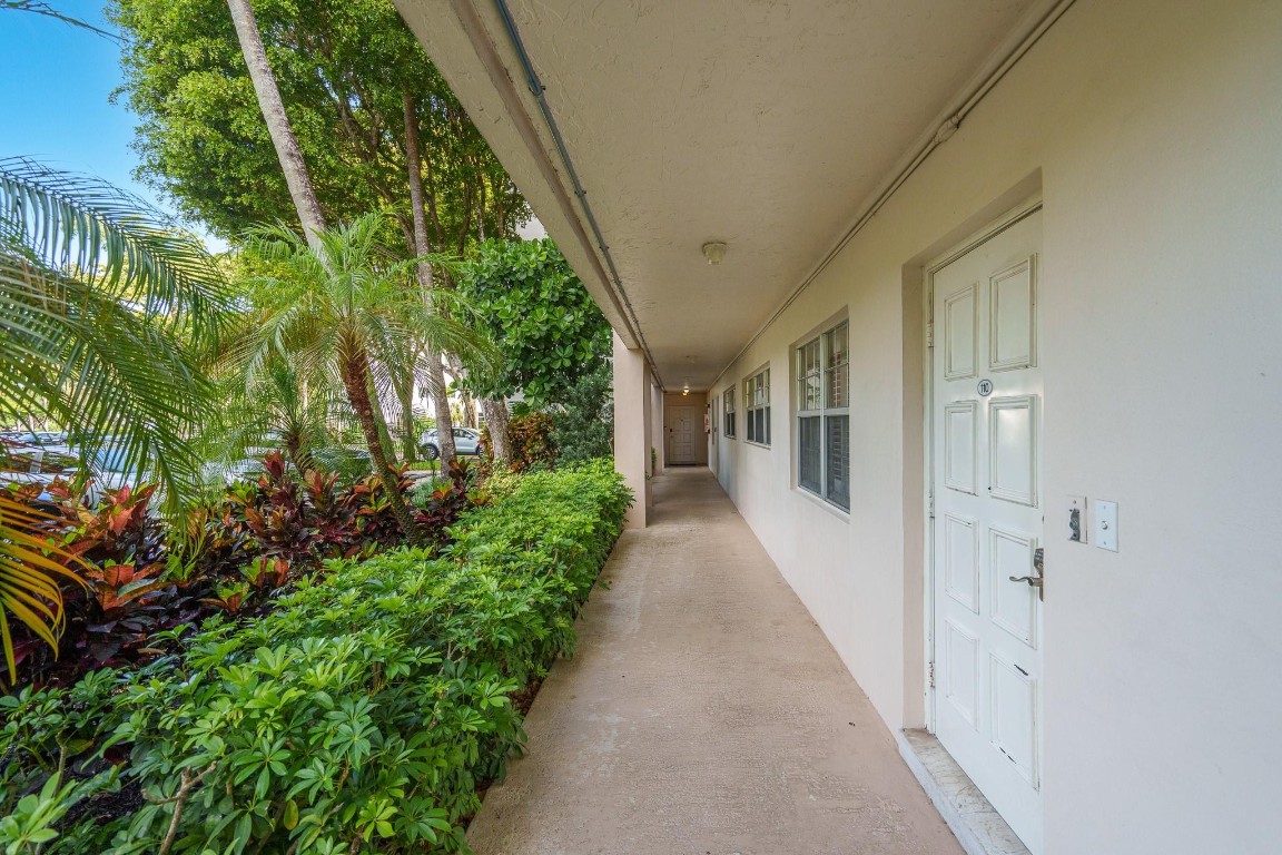 NO 70 PALM-AIRE COUNTRY CLUB - Residential