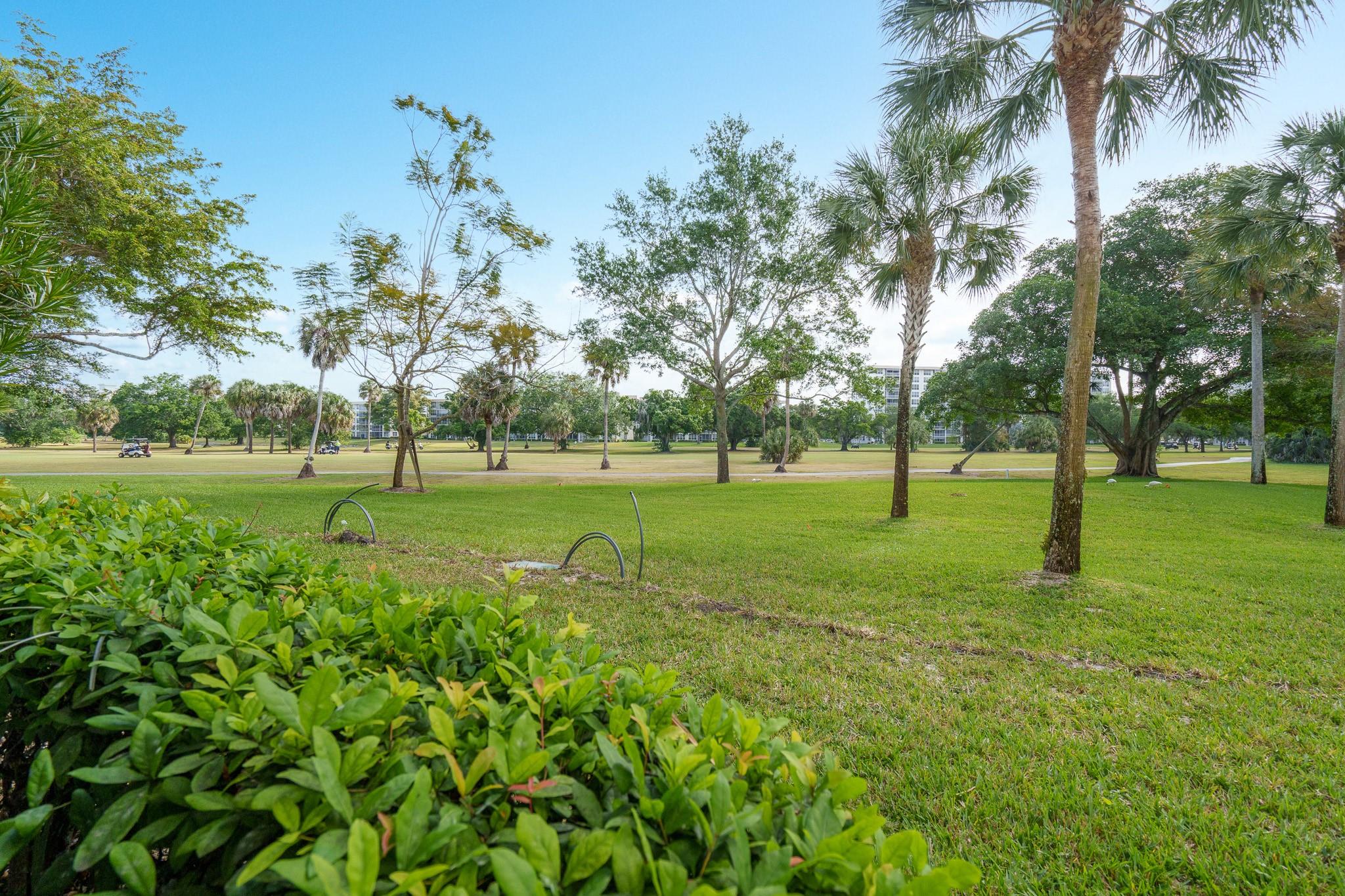 3800 Oaks Clubhouse Dr 110