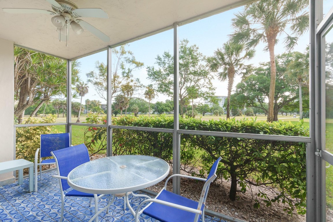NO 70 PALM-AIRE COUNTRY CLUB - Residential