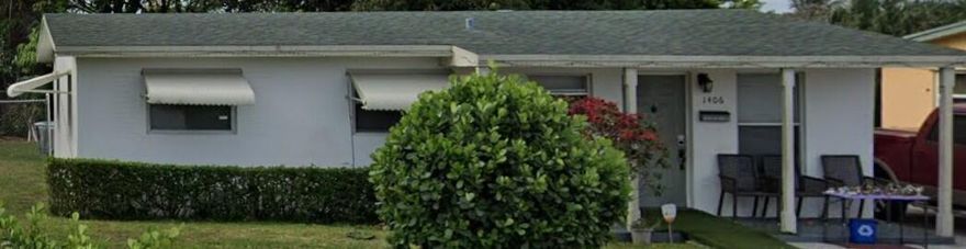 Beautiful three bedroom, one bath, single family home. Quiet community, close to local schools and downtown.