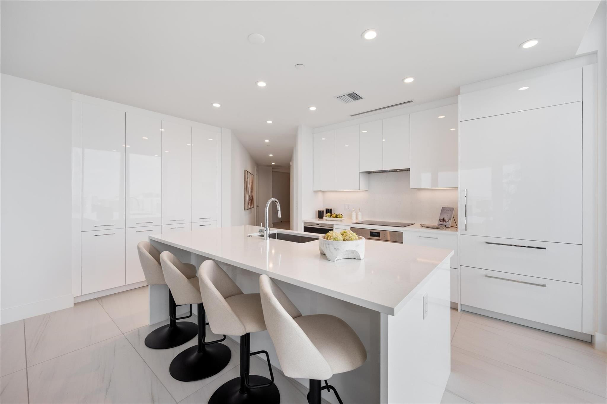 153 N Seabreeze Boulevard Unit 1105s