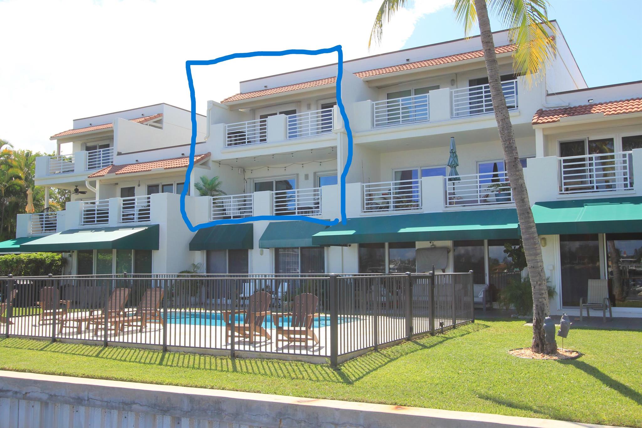 COCONUT COVE OF LANTANA C - Residential