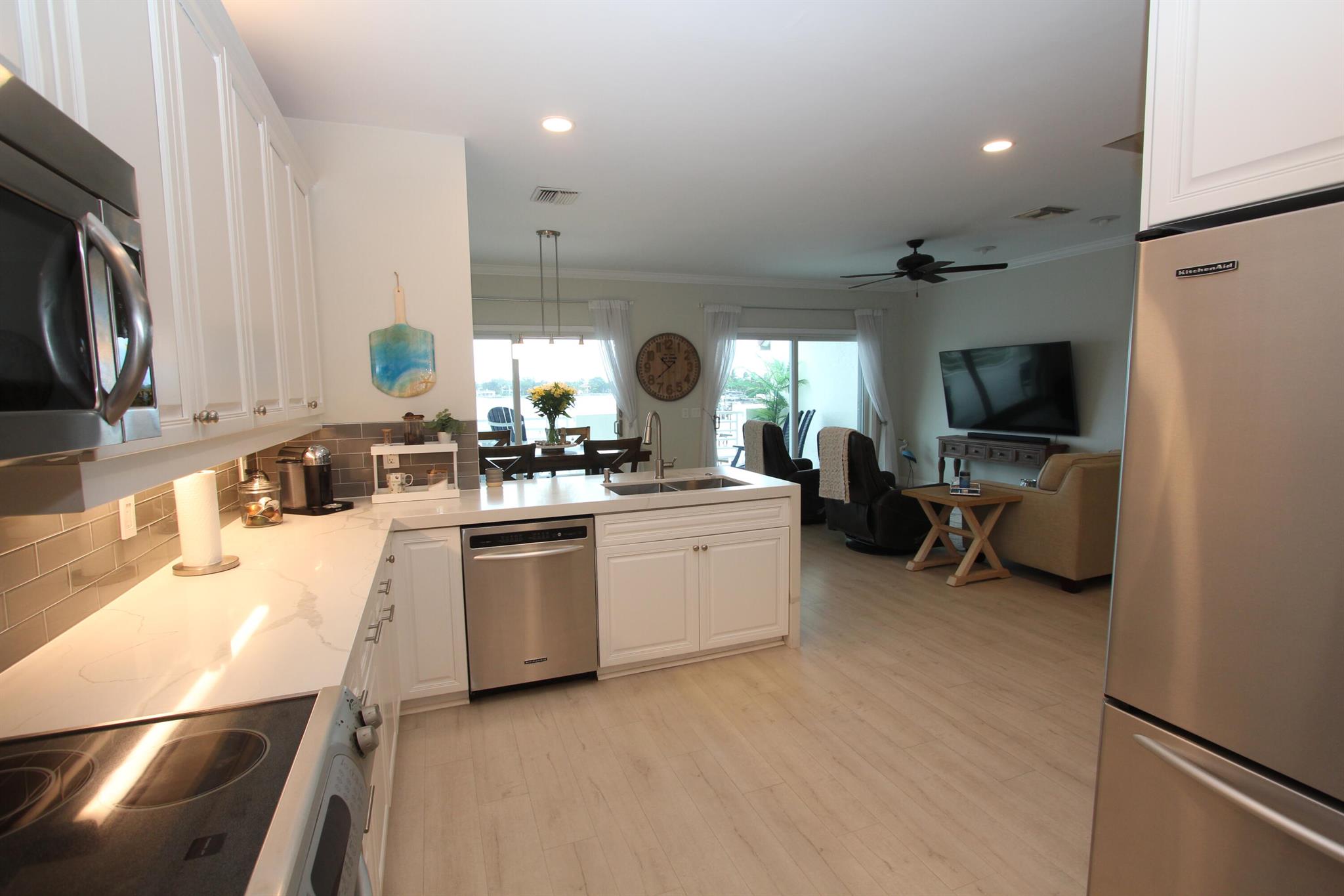 COCONUT COVE OF LANTANA C - Residential