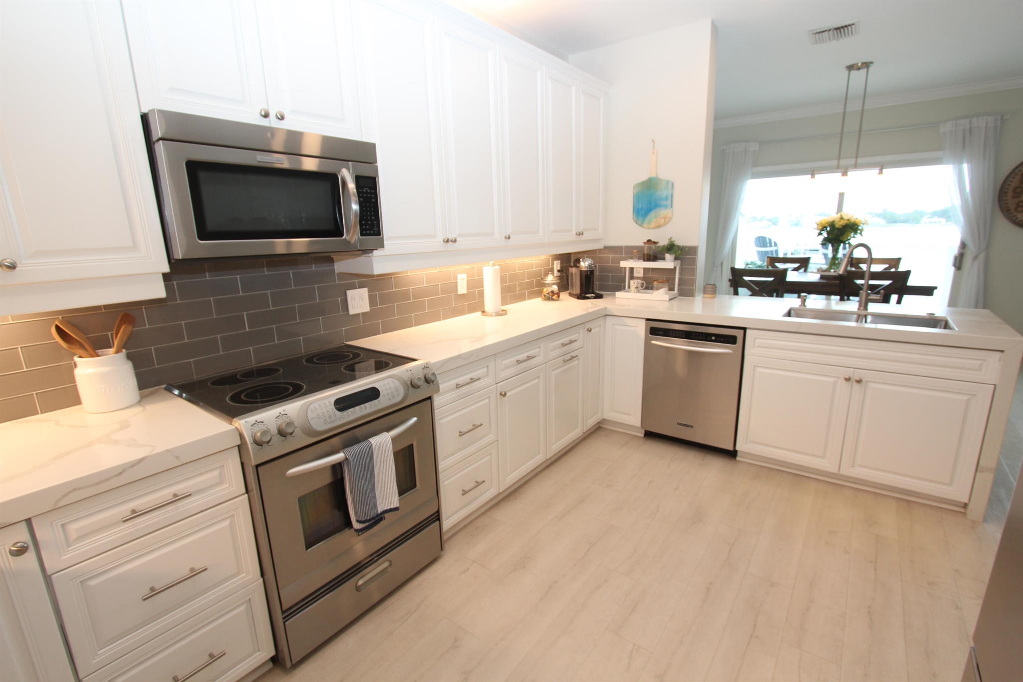 COCONUT COVE OF LANTANA C - Residential