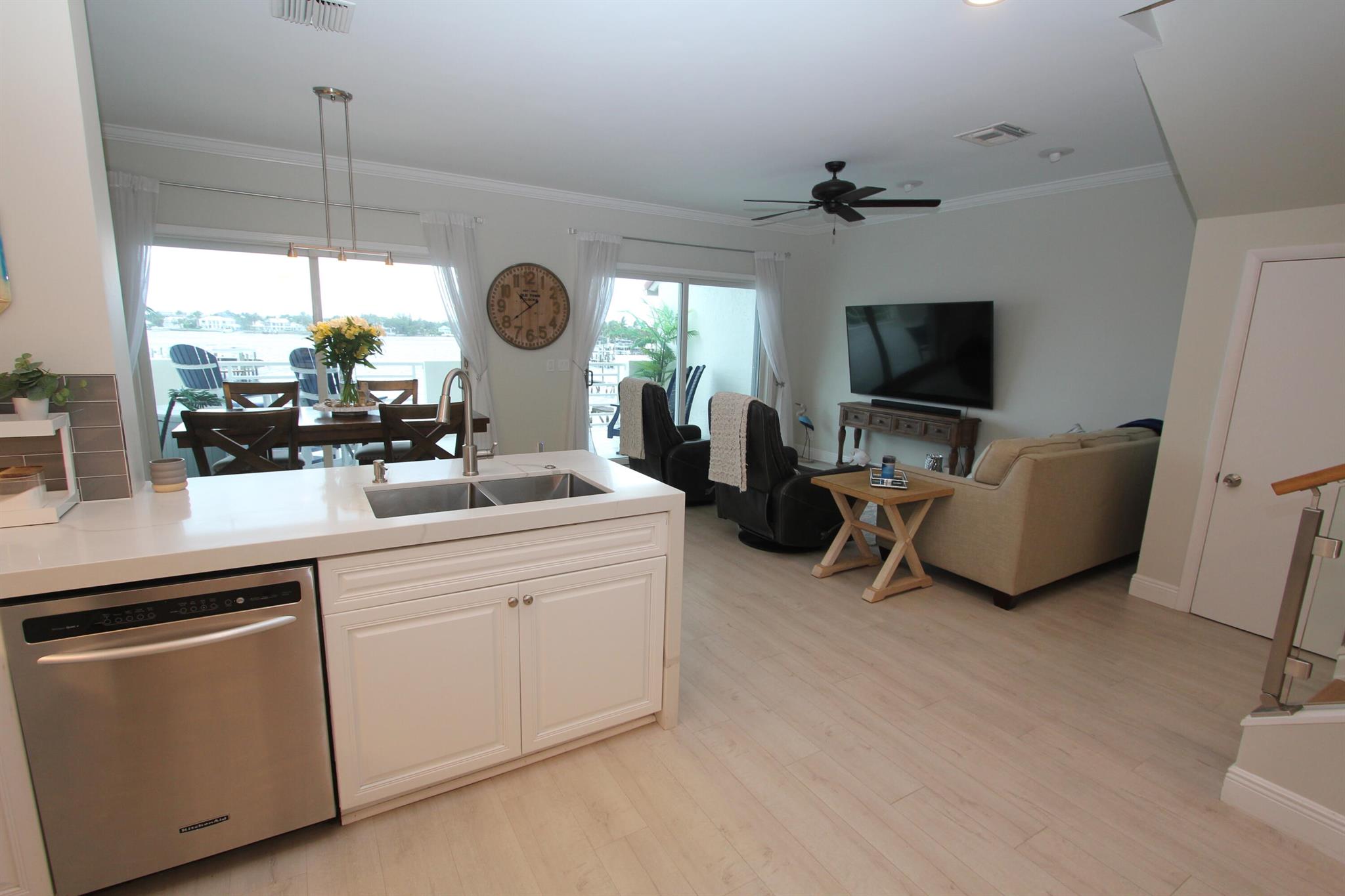 COCONUT COVE OF LANTANA C - Residential