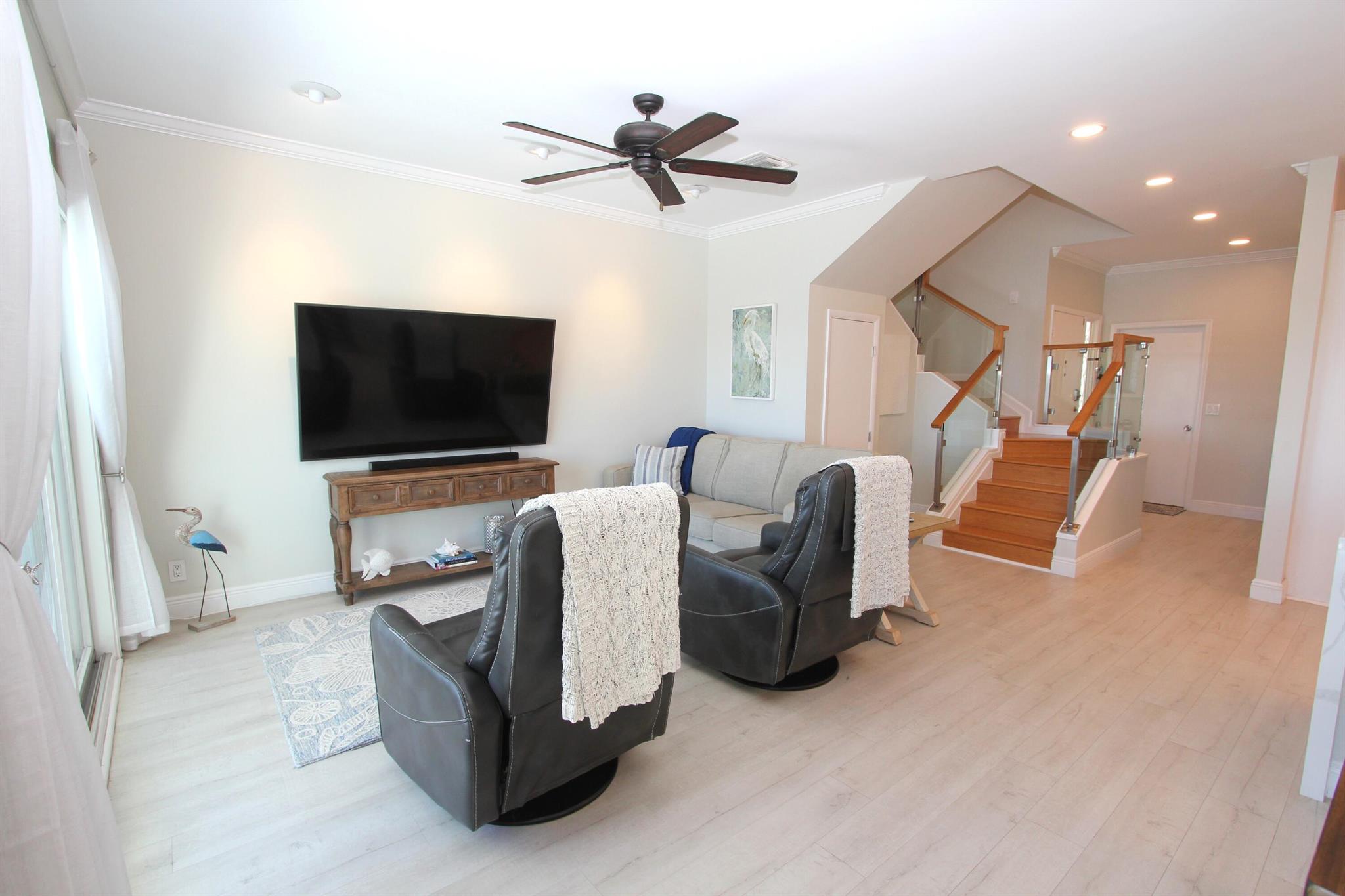 COCONUT COVE OF LANTANA C - Residential