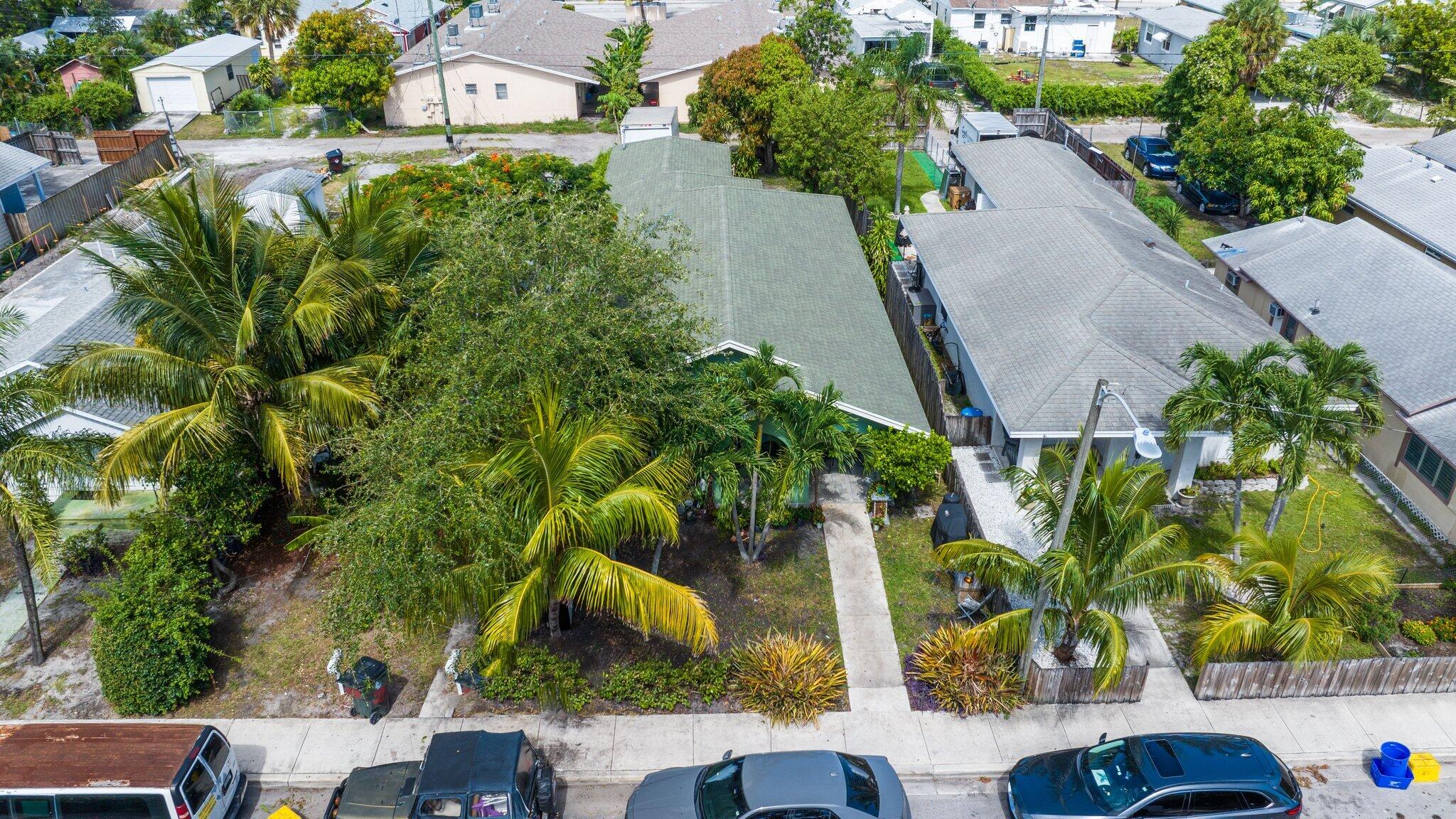 LAKE WORTH TOWN OF - Residential