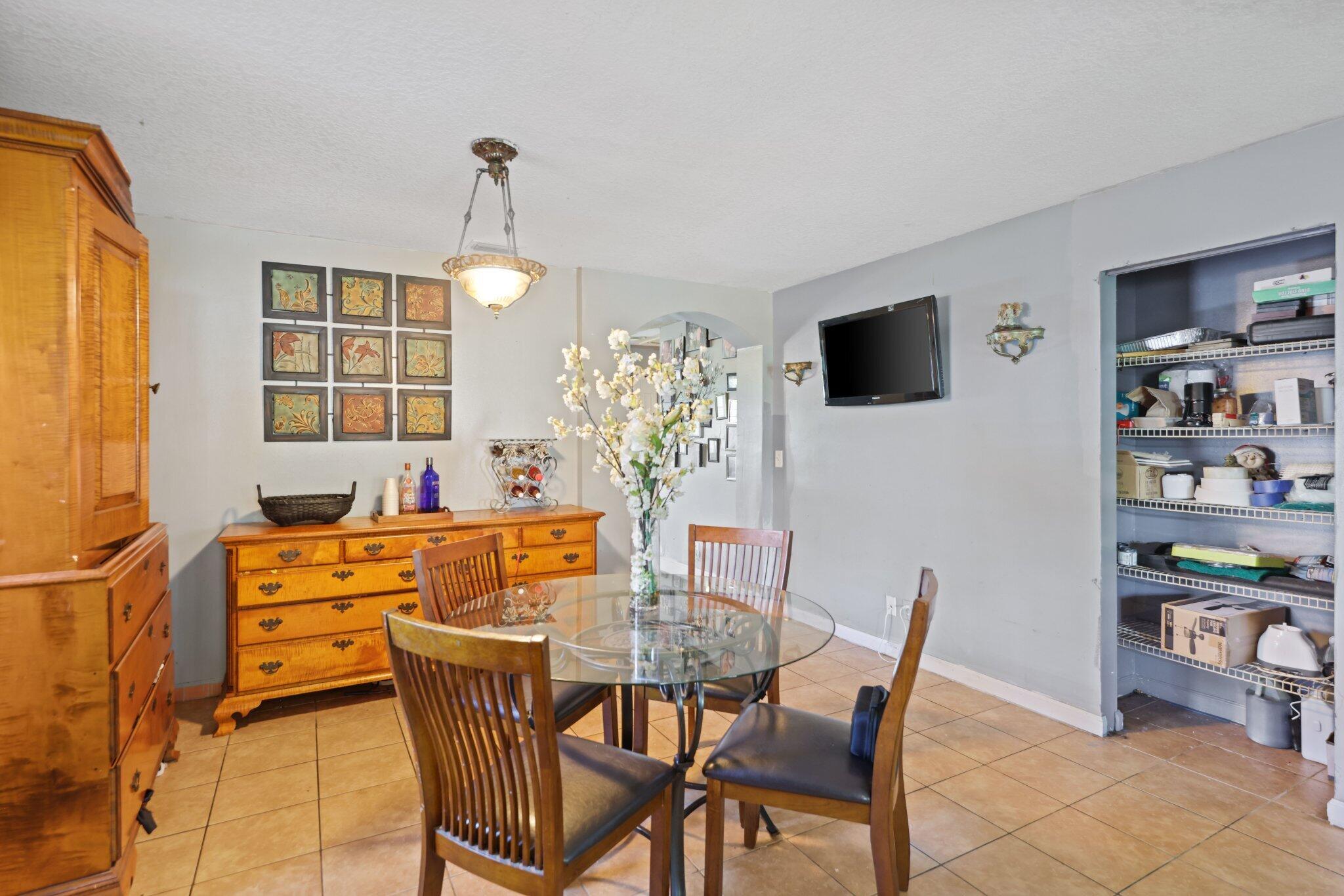 LAKE WORTH TOWN OF - Residential