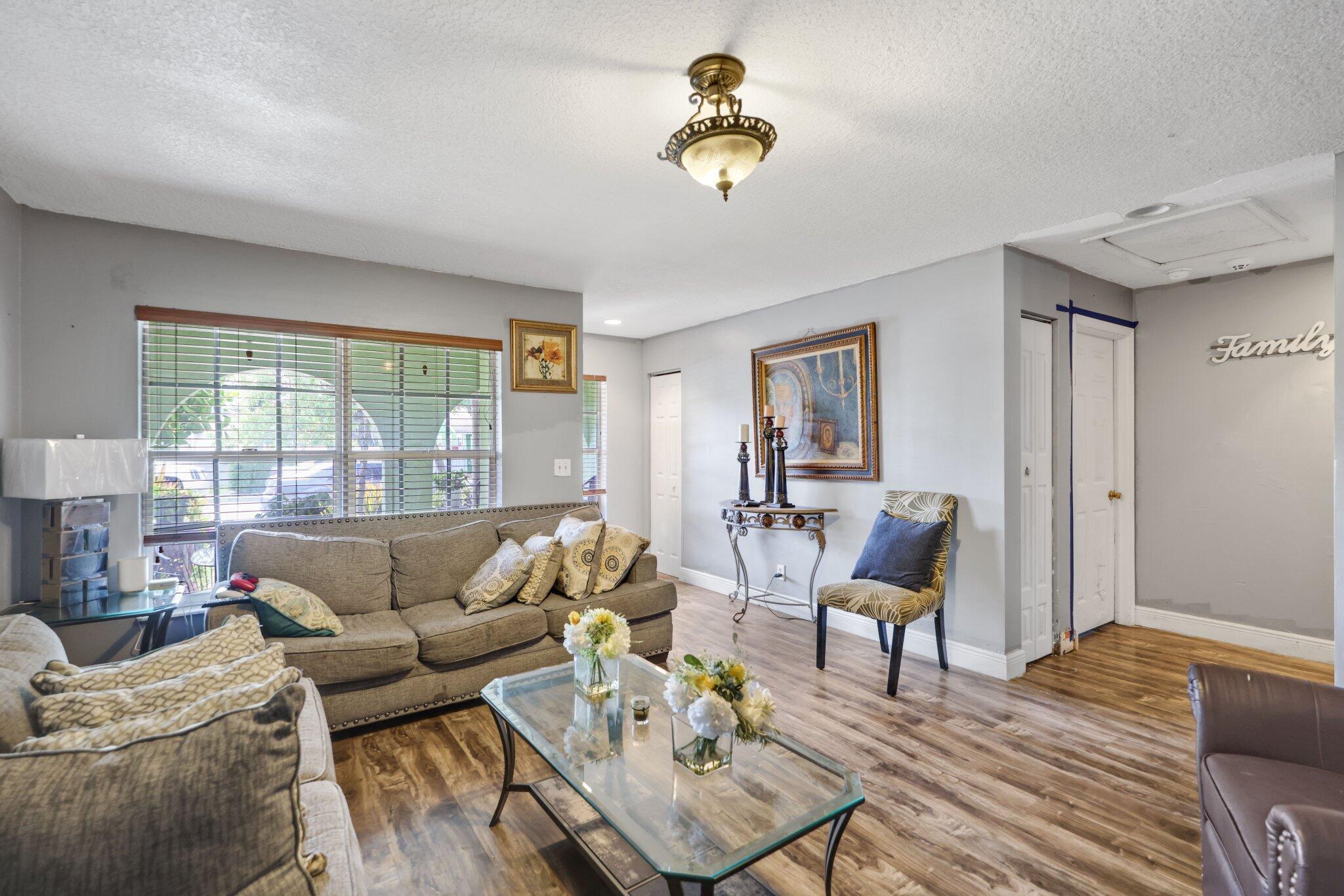 LAKE WORTH TOWN OF - Residential