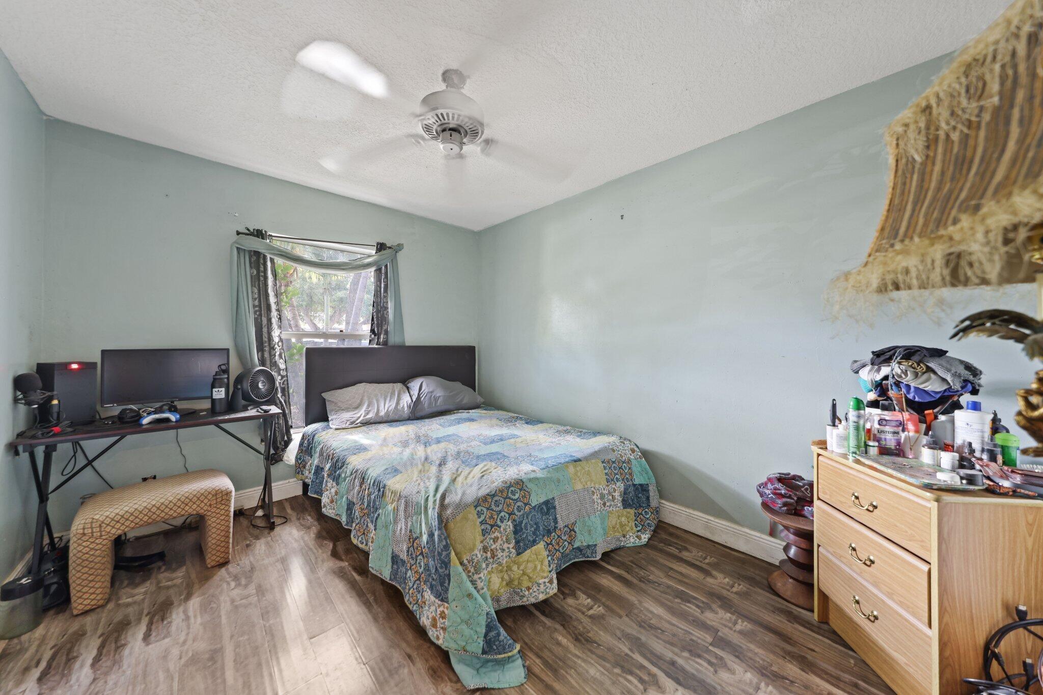 LAKE WORTH TOWN OF - Residential